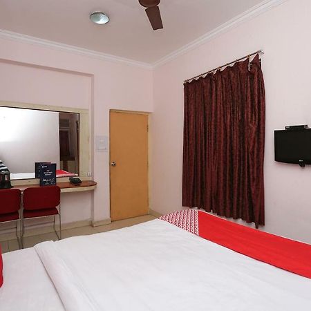 Oyo 1359 Hotel Best Inn Bhuvanesvar Kültér fotó