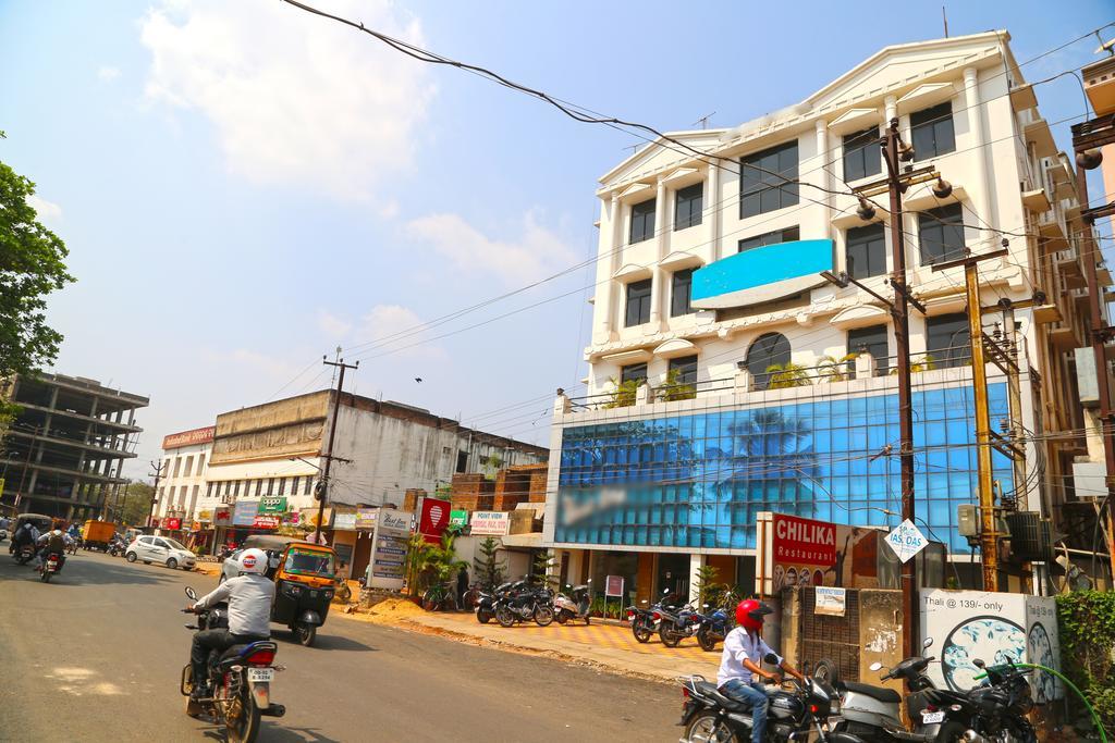 Oyo 1359 Hotel Best Inn Bhuvanesvar Kültér fotó