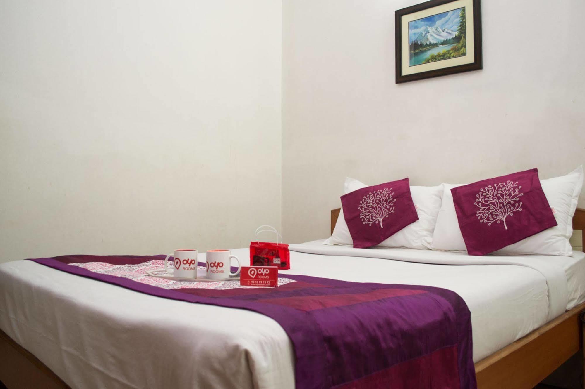 Oyo 1359 Hotel Best Inn Bhuvanesvar Kültér fotó