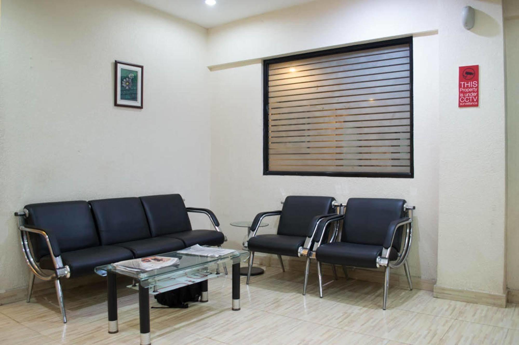 Oyo 1359 Hotel Best Inn Bhuvanesvar Kültér fotó