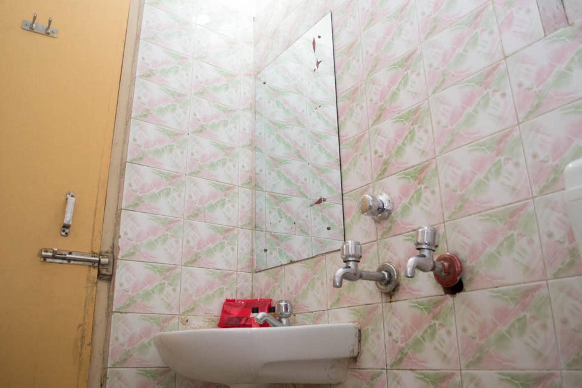 Oyo 1359 Hotel Best Inn Bhuvanesvar Kültér fotó