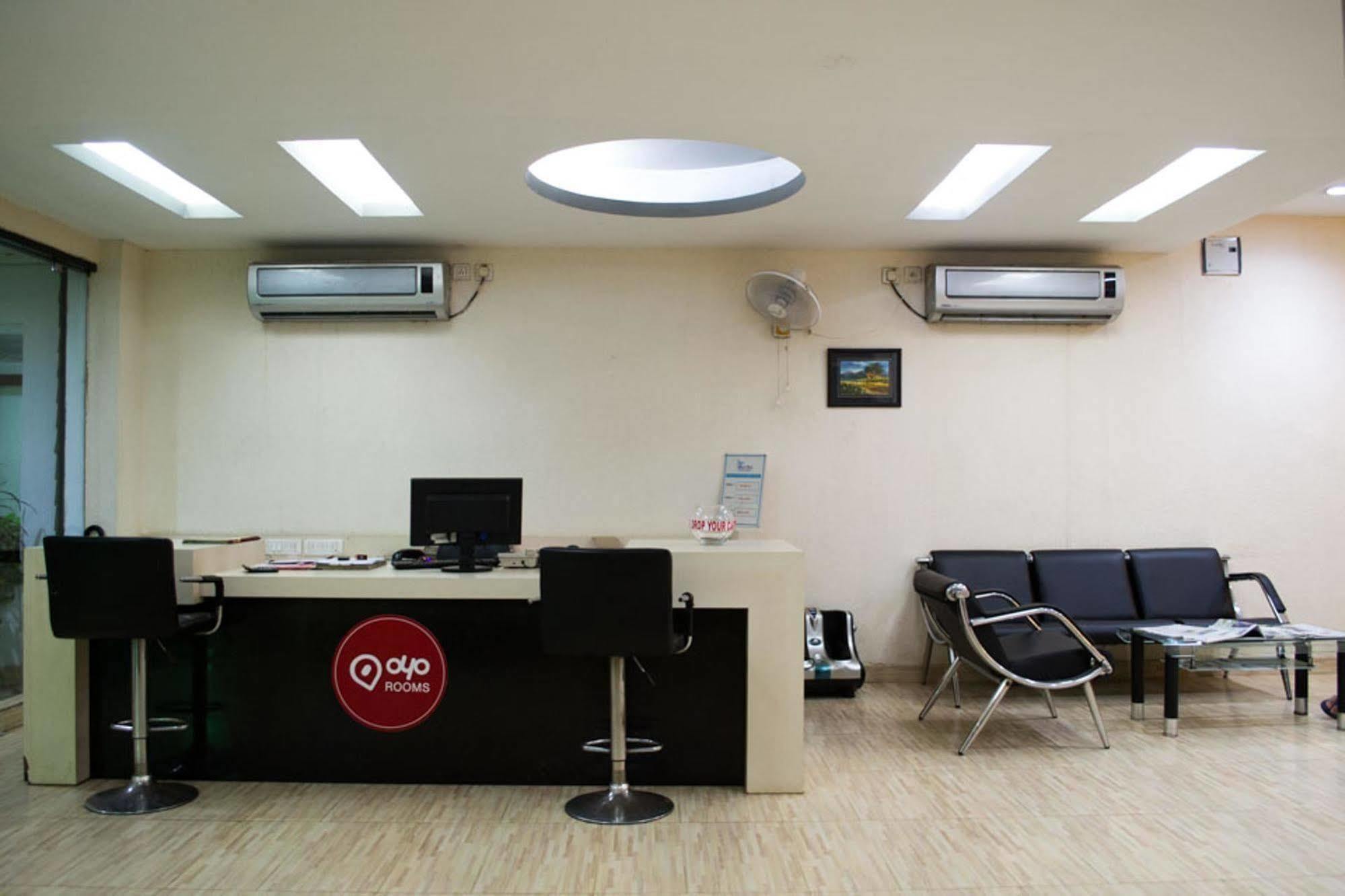 Oyo 1359 Hotel Best Inn Bhuvanesvar Kültér fotó