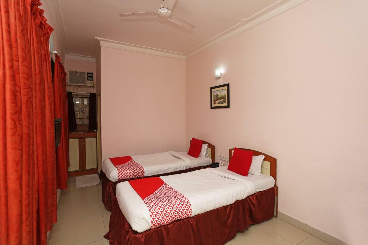 Oyo 1359 Hotel Best Inn Bhuvanesvar Kültér fotó